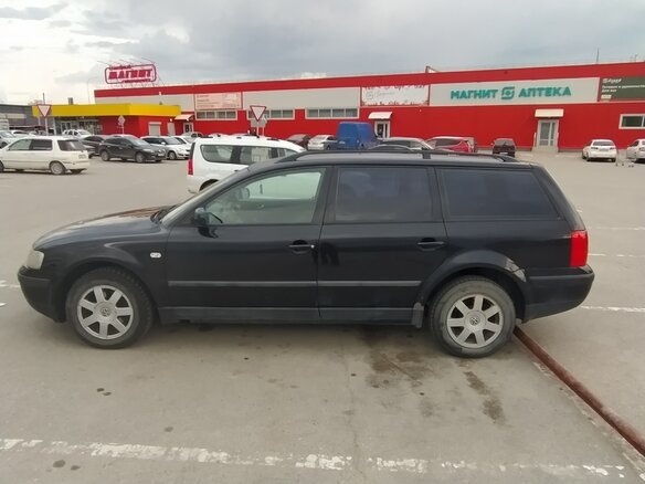 1998 Volkswagen Passat B5, чёрный, 320000 рублей - вид 3
