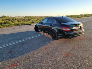 2011 Mercedes-Benz C-Класс 180 BlueEFFICIENCY III (W204), чёрный, 1111111 рублей, вид 3