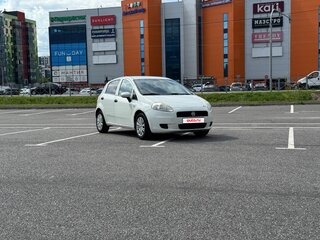 2010 Fiat Punto III Grande Punto, белый, 400000 рублей, вид 3
