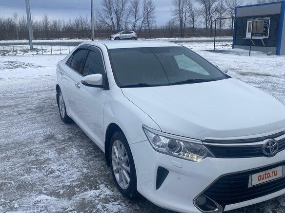 2017 Toyota Camry VII (XV50) Рестайлинг, белый, 2100000 рублей - вид 4