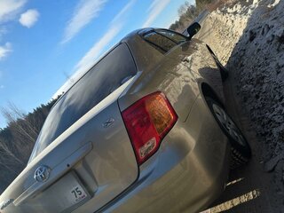 2008 Toyota Corolla Axio X (E140, E150), золотистый, 1000000 рублей, вид 3