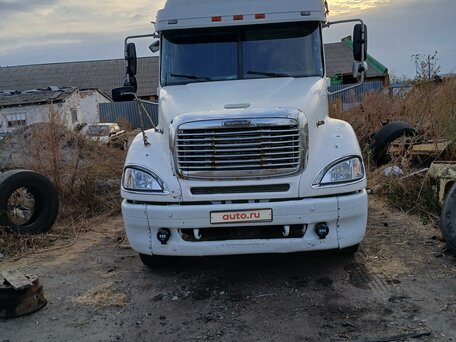 2002 Freightliner Columbia, белый, 1327000 рублей, вид 3