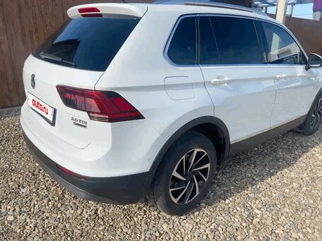 2017 Volkswagen Tiguan II, белый, 1850000 рублей, вид 3