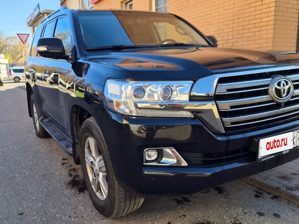 2016 Toyota Land Cruiser 200 Series Рестайлинг 2, чёрный, 5750000 рублей - вид 5