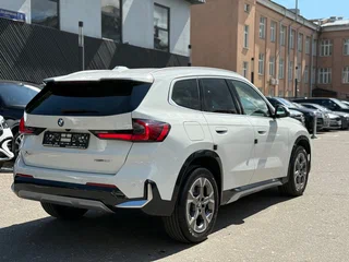 2026 BMW X1 Long 25Li sDrive III (U11/U12), белый, 4540000 рублей, вид 3