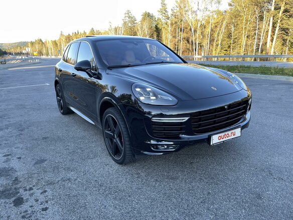 2016 Porsche Cayenne Turbo II Рестайлинг (958), чёрный, 5750000 рублей - вид 1
