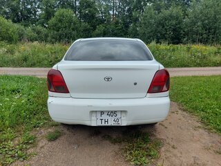2000 Toyota Platz, белый, 280000 рублей, вид 3
