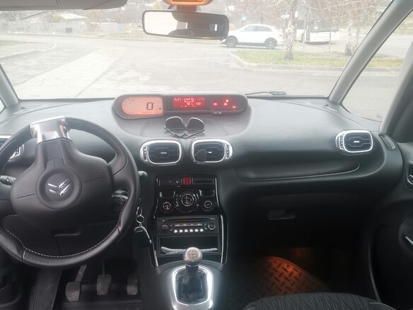 2010 Citroen C3 Picasso I, золотистый, 590000 рублей - вид 11