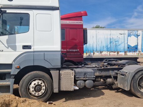 2005 Mercedes-Benz Axor, белый, 1550000 рублей, вид 3