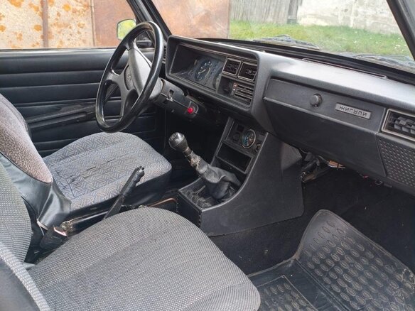 2011 Lada (ВАЗ) 2104, серебристый, 200000 рублей - вид 4