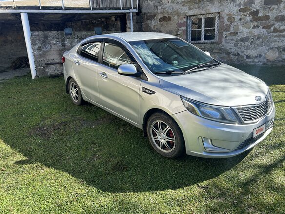 2012 Kia Rio III, серебристый, 715000 рублей - вид 2