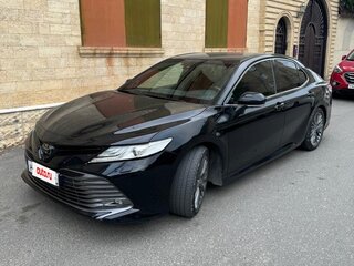 2018 Toyota Camry VIII (XV70), чёрный, 2500000 рублей, вид 1