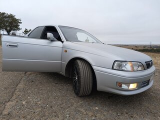 1995 Toyota Vista IV (V40), серебристый, 500000 рублей, вид 2