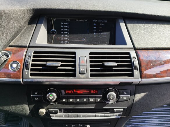 2010 BMW X5 30d II (E70) Рестайлинг, чёрный, 2449999 рублей - вид 14
