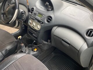 2003 Toyota Yaris I Рестайлинг, серебристый, 270000 рублей, вид 5