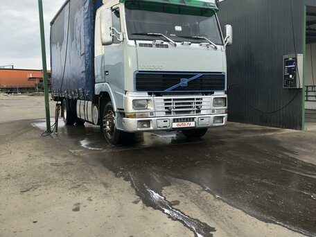 1995 Volvo FH, серебристый, 900000 рублей, вид 1