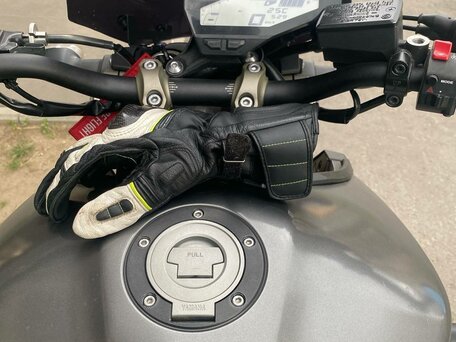 2015 Yamaha MT-09 (FZ-09), серый, 645000 рублей, вид 5