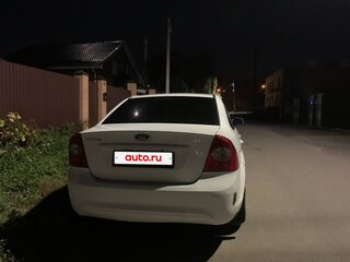 2010 Ford Focus II Рестайлинг, белый, 360000 рублей, вид 4