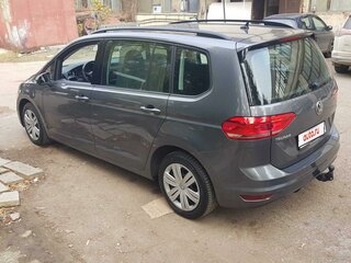 2016 Volkswagen Touran II, серый, 1900000 рублей, вид 4