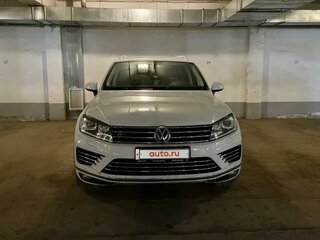2016 Volkswagen Touareg II Рестайлинг, серый, 3200000 рублей, вид 1