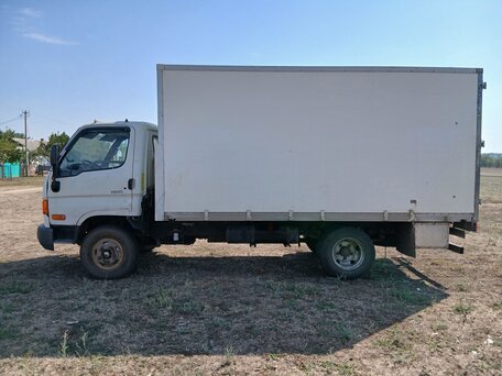 2008 Hyundai e-Mighty, белый, 800000 рублей, вид 1