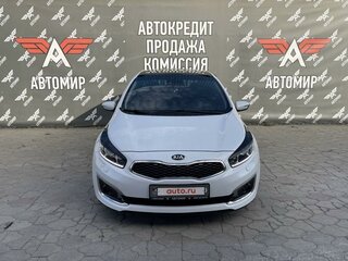 2017 Kia Ceed II Рестайлинг, белый, 1600000 рублей, вид 2