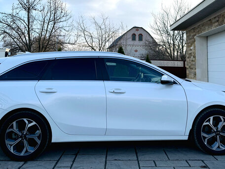 2021 Kia Ceed III, белый, 1730000 рублей, вид 2