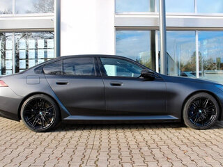 2026 BMW M5 VII (G90), чёрный, 19130000 рублей, вид 4