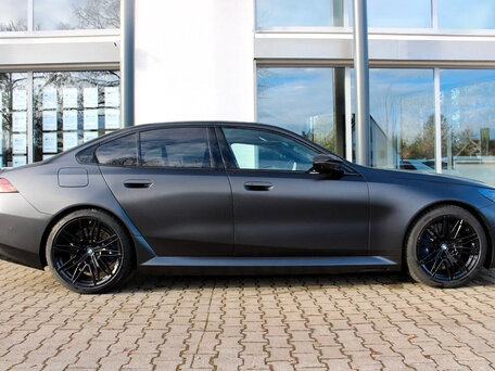 2026 BMW M5 VII (G90), чёрный, 19130000 рублей, вид 4