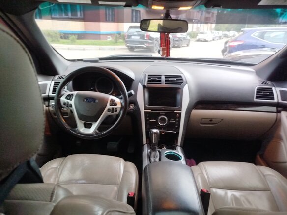 2013 Ford Explorer V, серый - вид 4