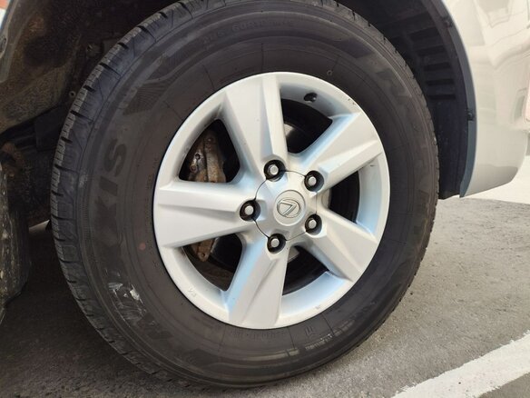 2012 Lexus LX 570 III, серебристый, 5000000 рублей - вид 10