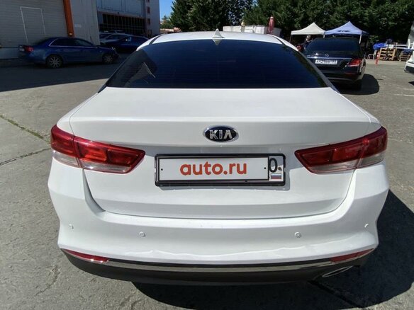 2017 Kia Optima IV, белый, 1090000 рублей - вид 3