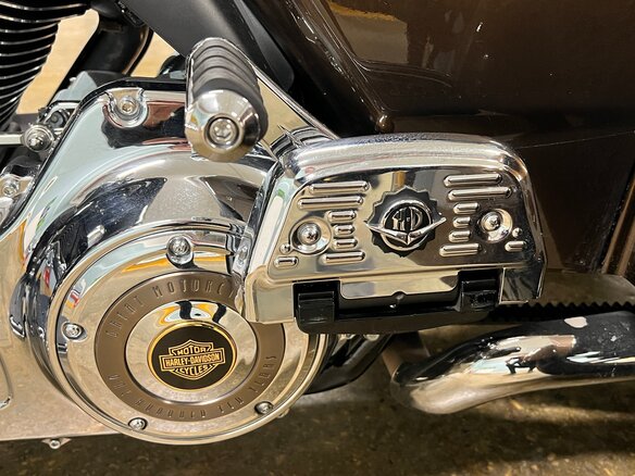 2012 Harley-Davidson Tri Glide, коричневый, 3800000 рублей - вид 7