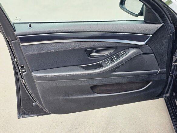 2012 BMW 5 серии 525d xDrive VI (F10/F11/F07), чёрный - вид 18