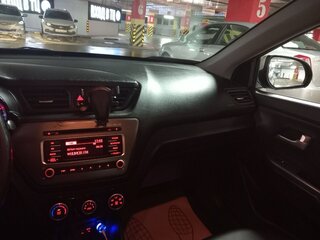 2017 Kia Rio III Рестайлинг, коричневый, 1100000 рублей, вид 2