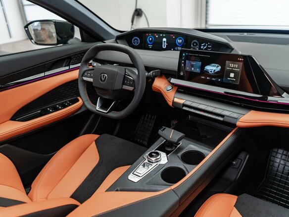 2025 Changan UNI-V I, чёрный, 3359900 рублей - вид 8
