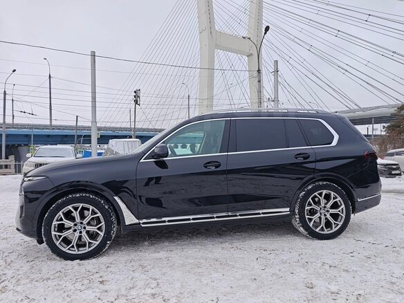 2023 BMW X7 40i I (G07) Рестайлинг, чёрный, 10977000 рублей - вид 33