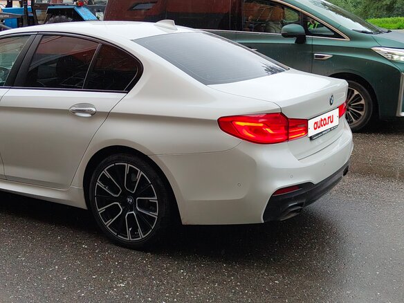 2017 BMW 5 серии 520d VII (G30/G31/G38), белый, 2650000 рублей - вид 5
