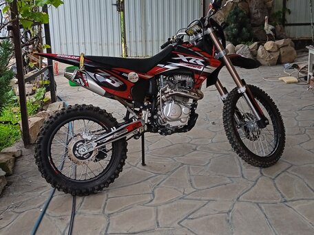 2022 Motoland XR250, красный, 145000 рублей, вид 2