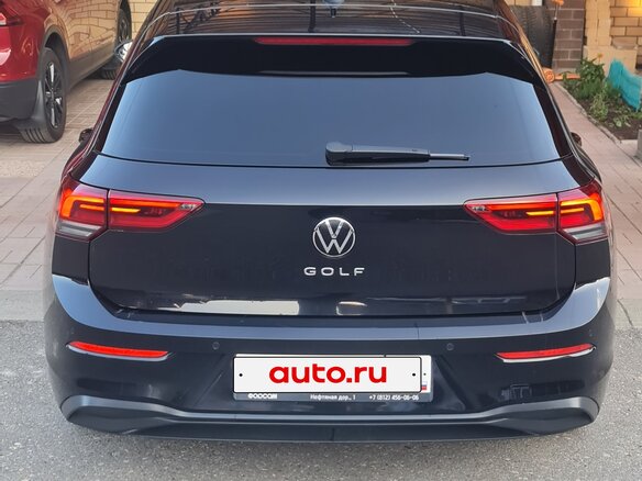2020 Volkswagen Golf VIII, чёрный, 2299000 рублей - вид 2