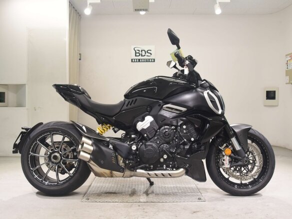 2023 Ducati Diavel V4, чёрный, 1890000 рублей - вид 1