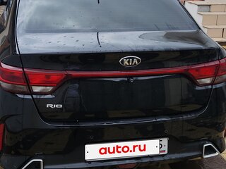 2020 Kia Rio IV Рестайлинг, чёрный, 1650000 рублей, вид 3