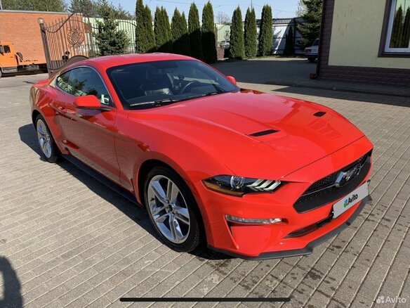 2019 Ford Mustang VI Рестайлинг, красный, 2900000 рублей - вид 1