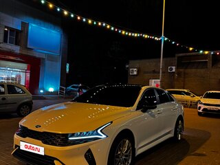 2020 Kia K5 III, белый, 2250000 рублей, вид 1