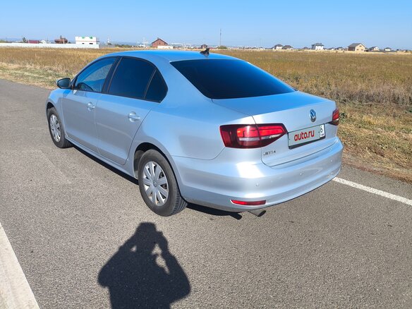 2017 Volkswagen Jetta VI Рестайлинг, серебристый, 1250000 рублей - вид 1