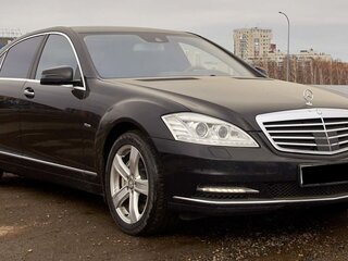 2011 Mercedes-Benz S-Класс 500 Long V (W221) Рестайлинг, чёрный, 1850000 рублей, вид 1
