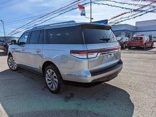 2022 Lincoln Navigator L IV, серебристый, 13930670 рублей, вид 4