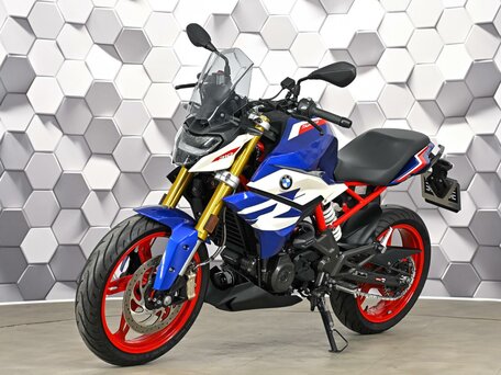 2024 BMW G 310 R, синий, 497000 рублей, вид 2