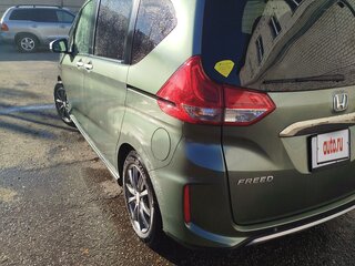2020 Honda Freed II Рестайлинг, зелёный, 1800000 рублей, вид 2