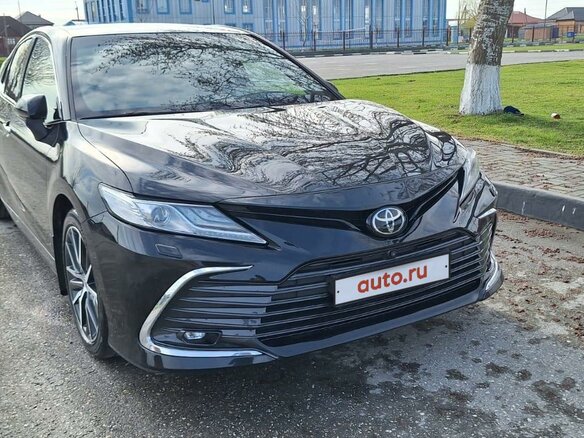 2020 Toyota Camry VIII (XV70), чёрный - вид 2